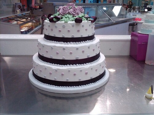 3-tier round wedding cake