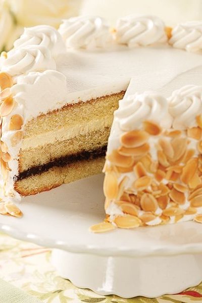 cake with almond nuts